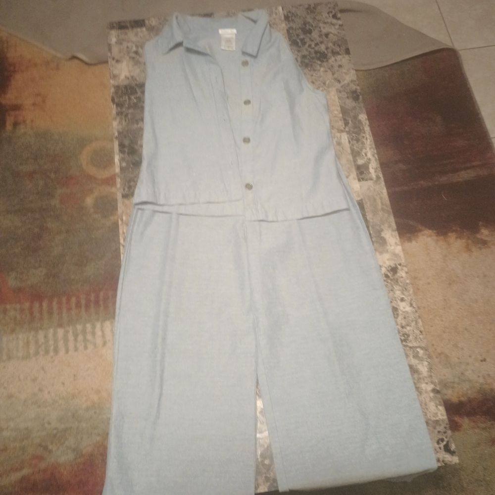 Light Blue Sleeveles Matching Set Size Large Girl